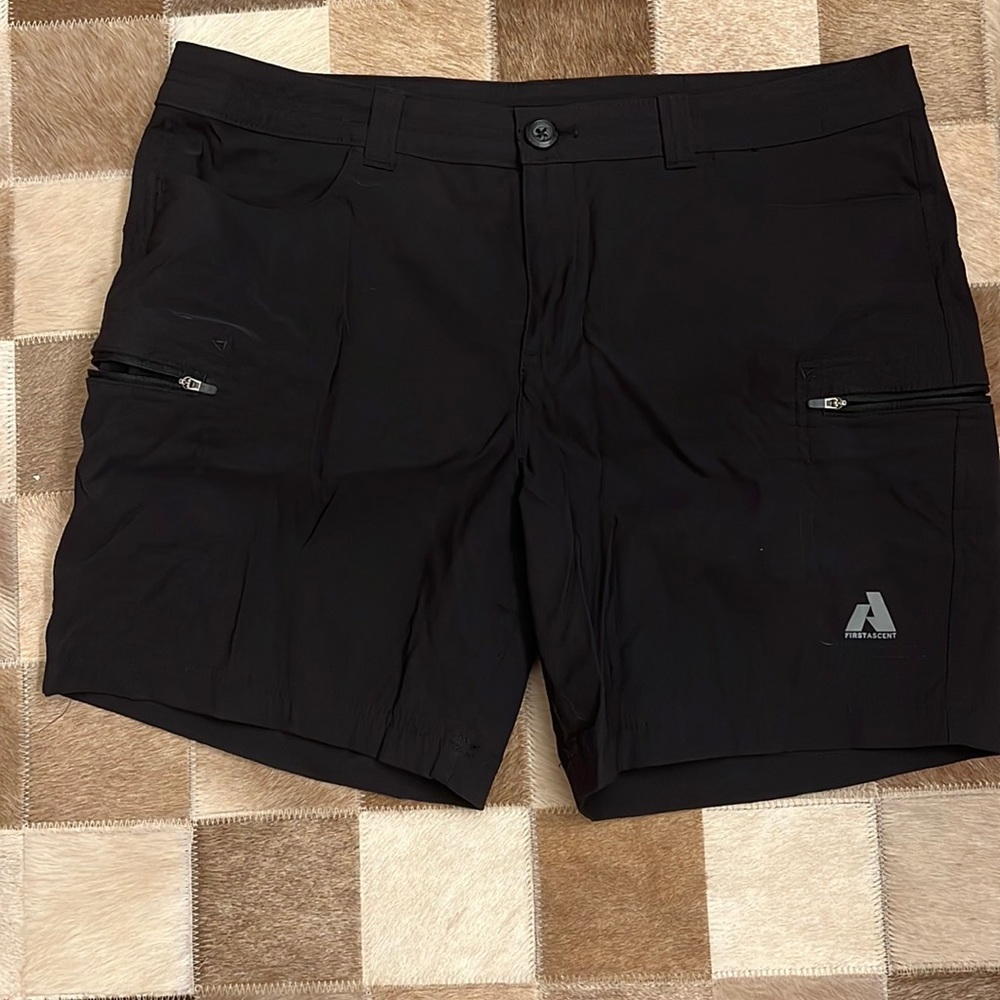 Eddie Bauer First Ascent Women’s Hiking Shorts Black